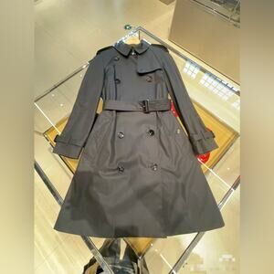 Burberry classic black Stylish Trench Coat NWT $2350 US8